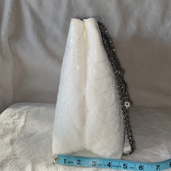 Guess Los Ángeles Shoulder Purse - Picture 14 of 14